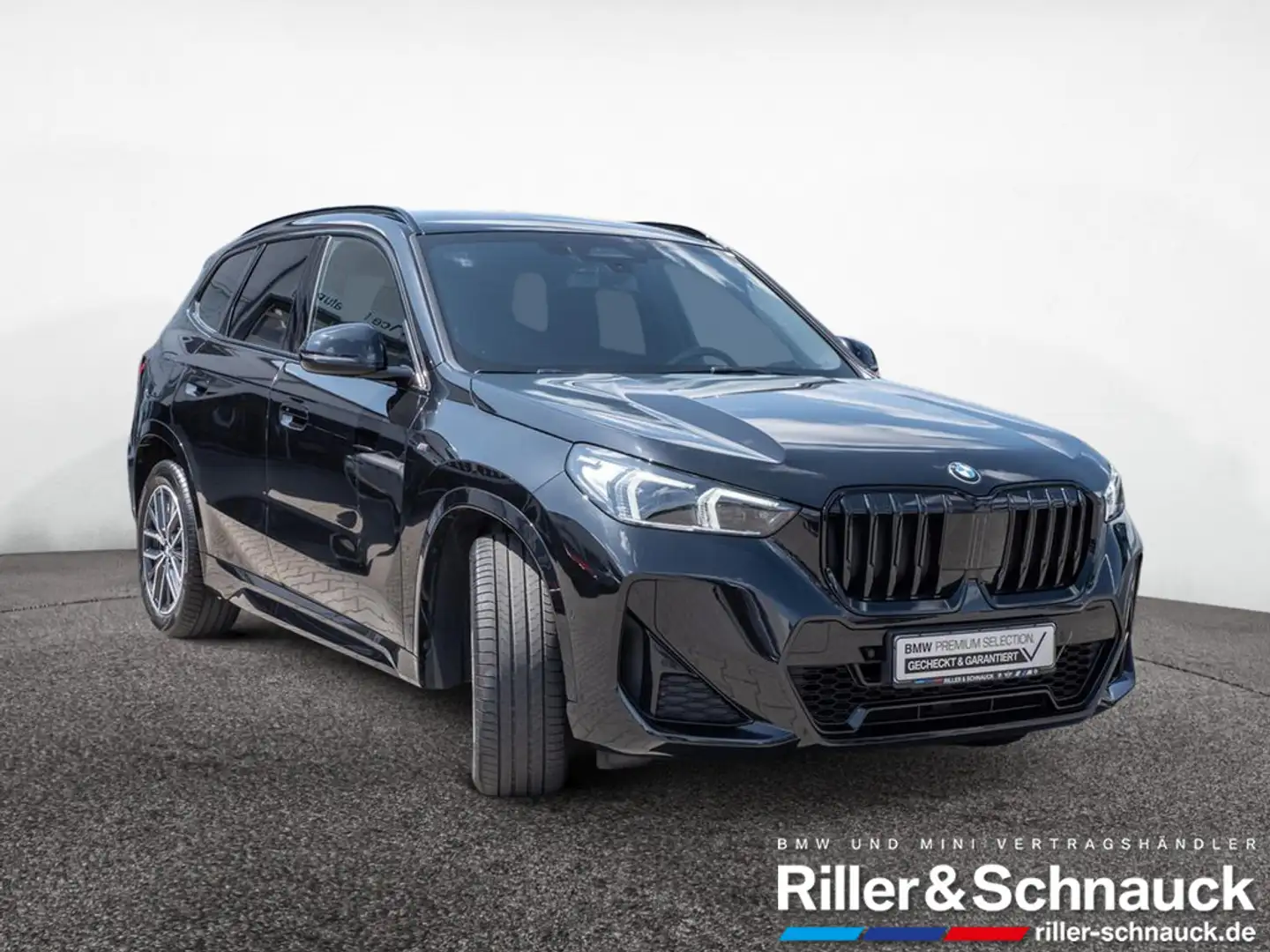 BMW X1 xDrive 23d M-Sport PDC SHZ AHK ACC LED Schwarz - 2