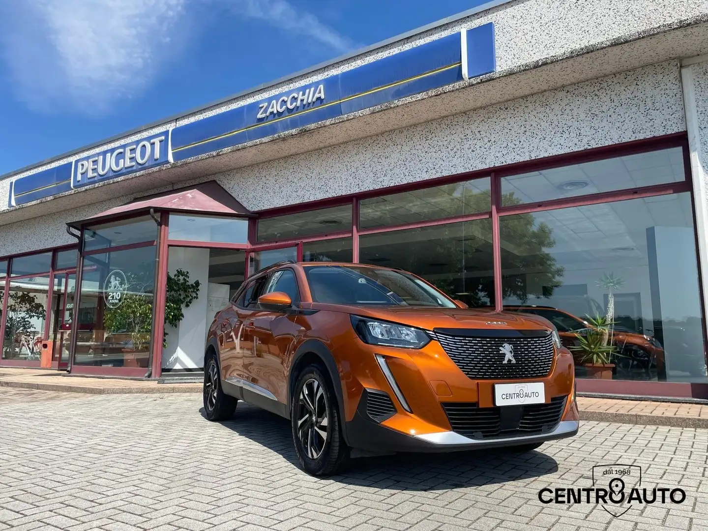Peugeot 2008 1.2 puretech Allure Pack 100CV Arancione - 1