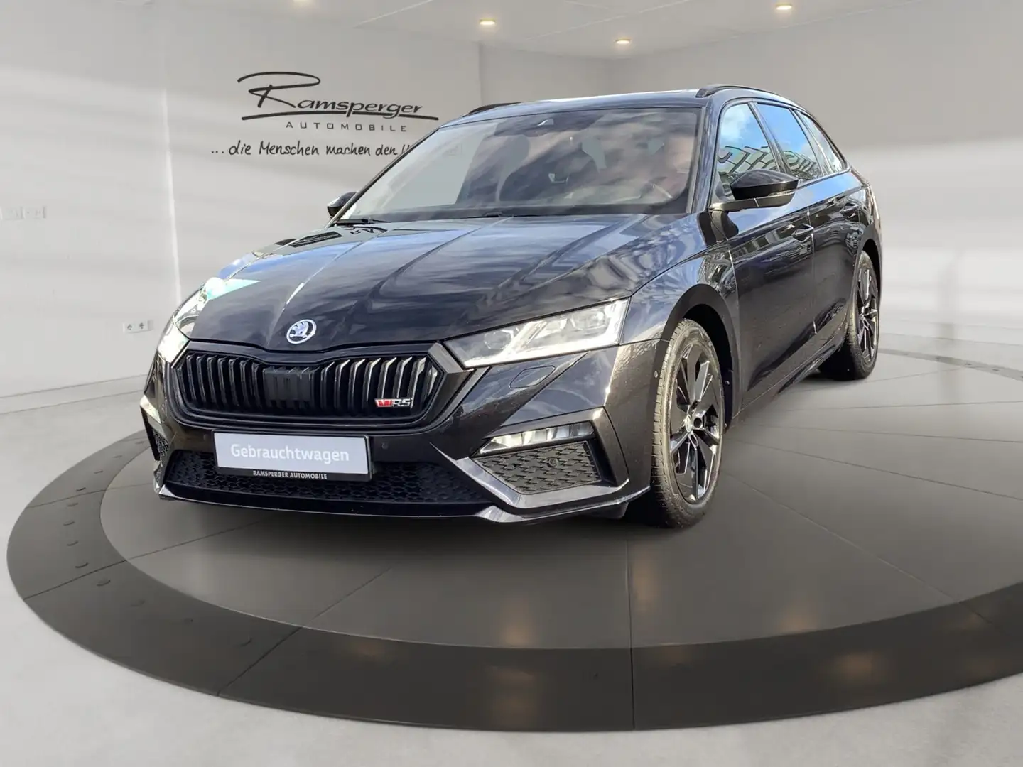 Skoda Octavia Combi 2.0 TDI DSG RS 4x4 AHK Matrix Pano Schwarz - 2