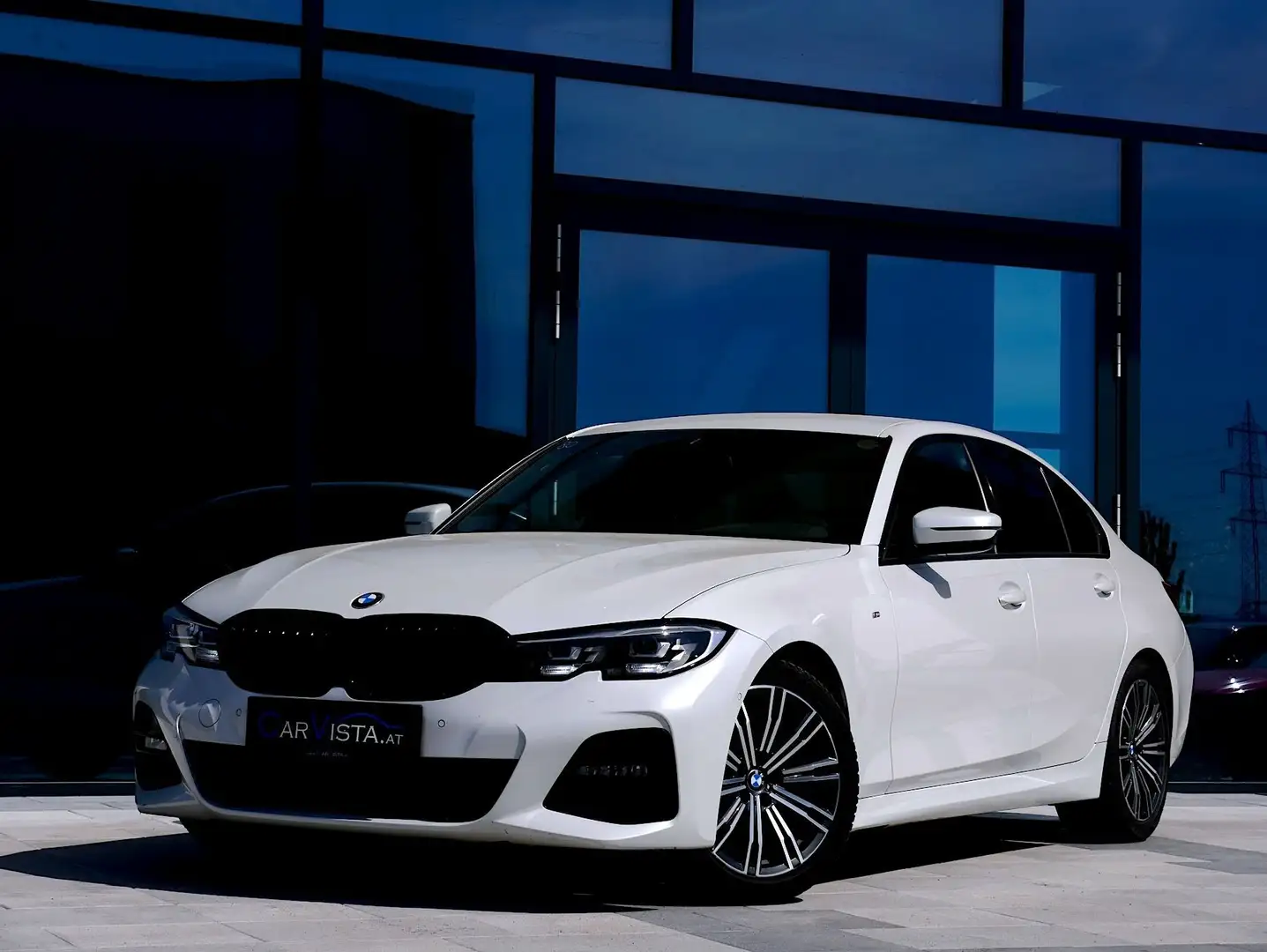 BMW 320 i Aut. M-Sport *Shadow Line - LED Scheinwerfer* Weiß - 2