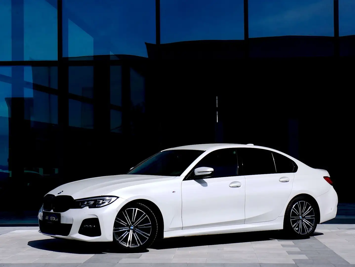BMW 320 i Aut. M-Sport *Shadow Line - LED Scheinwerfer* Weiß - 1