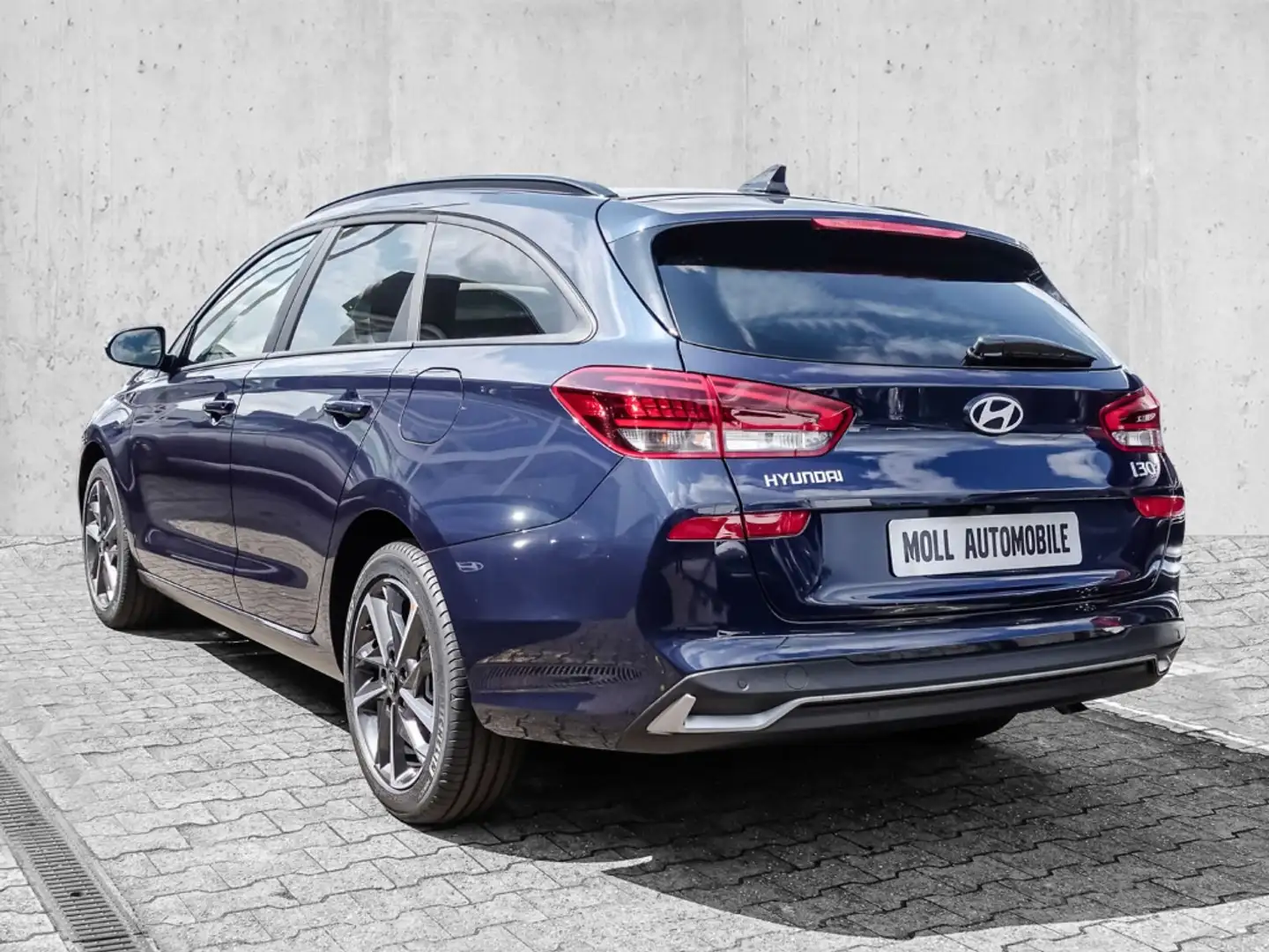 Hyundai i30 Advantage Kombi MY25 DCT Plus Paket Navi LED Blauw - 2