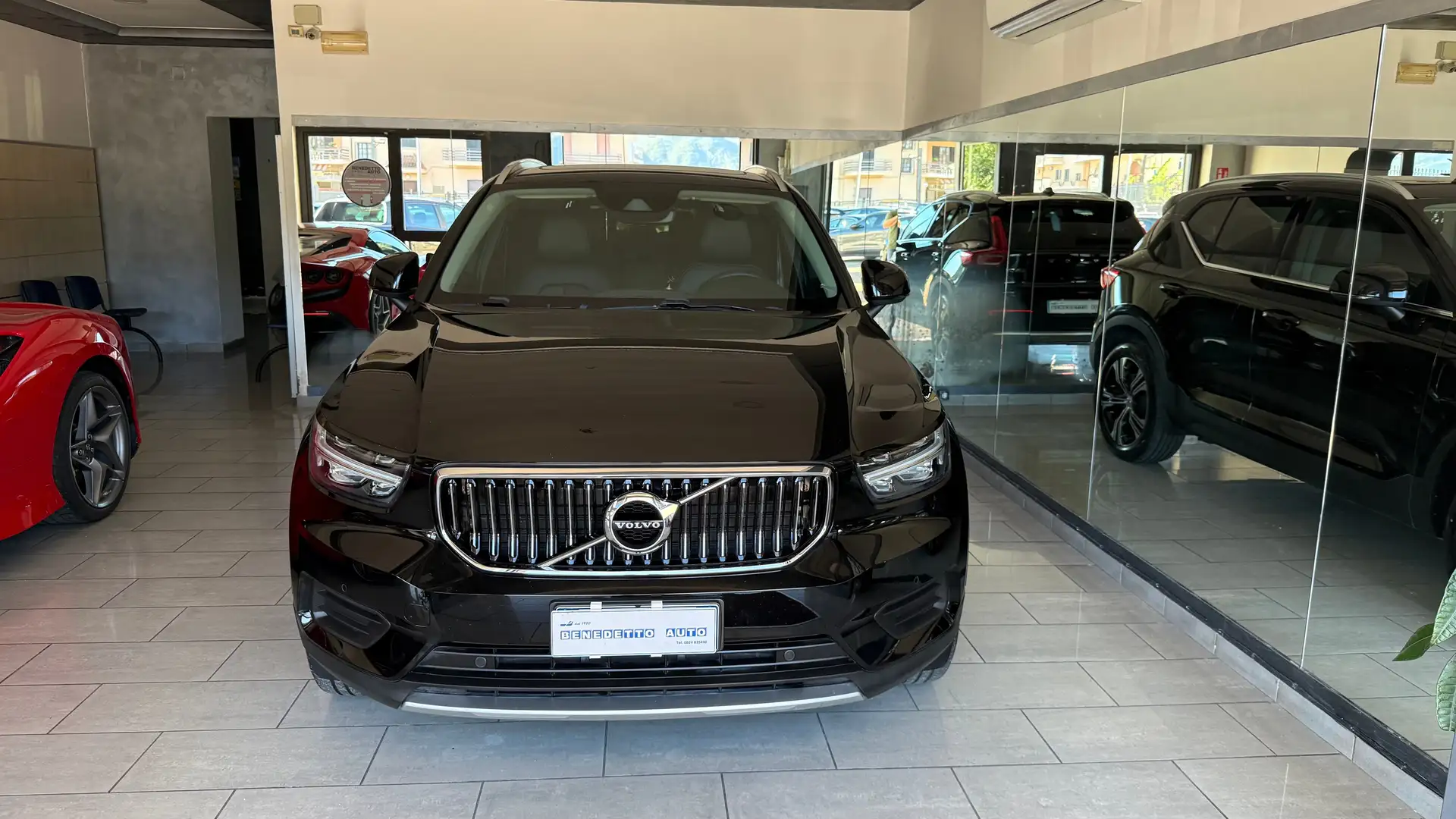 Volvo XC40 1.5 t5 phev R-design auto my21 TETTO APRIBILE Nero - 1