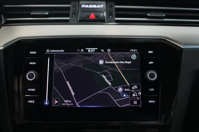 Volkswagen Passat view 15