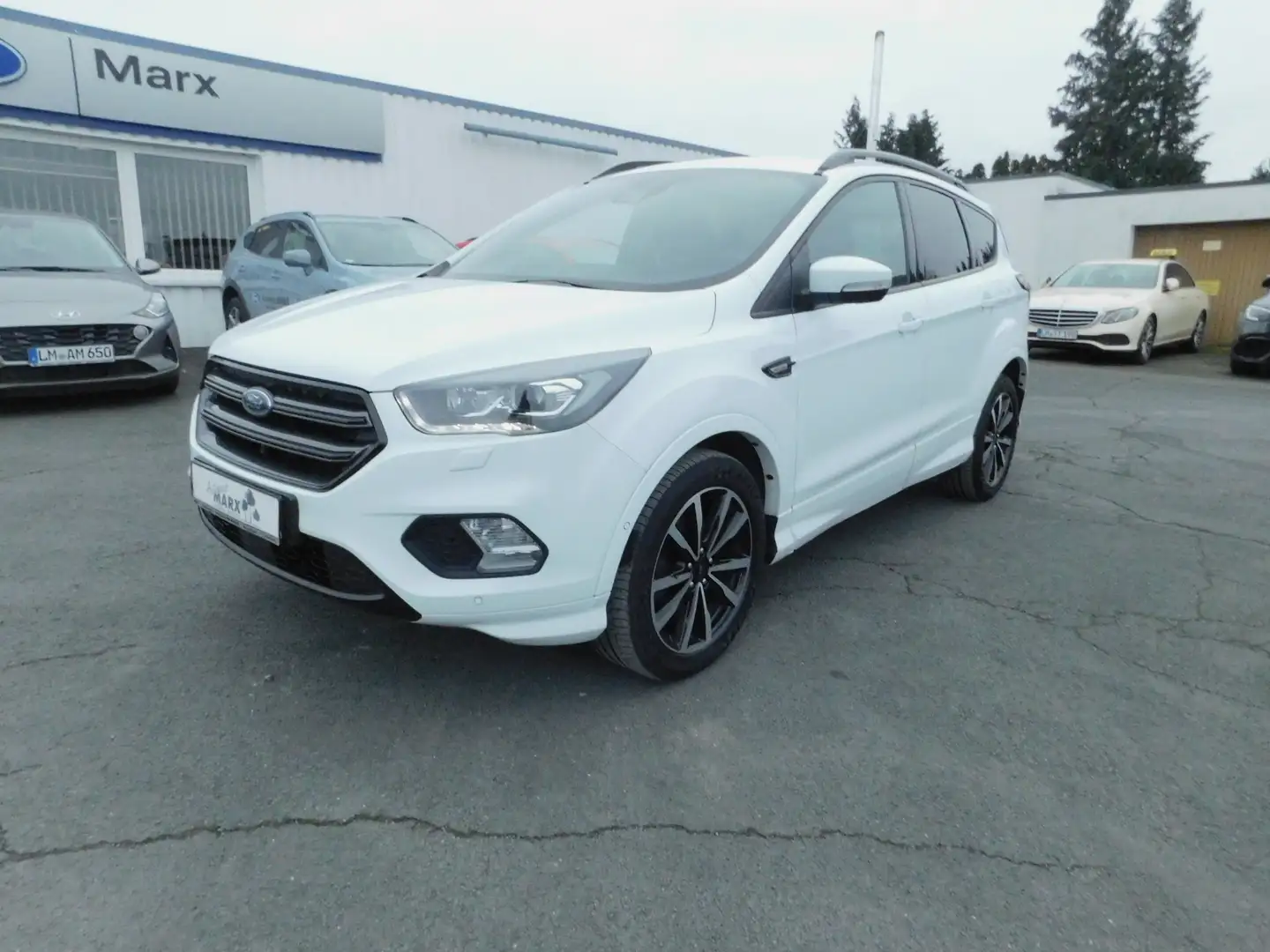 Ford Kuga ST-Line Weiß - 1