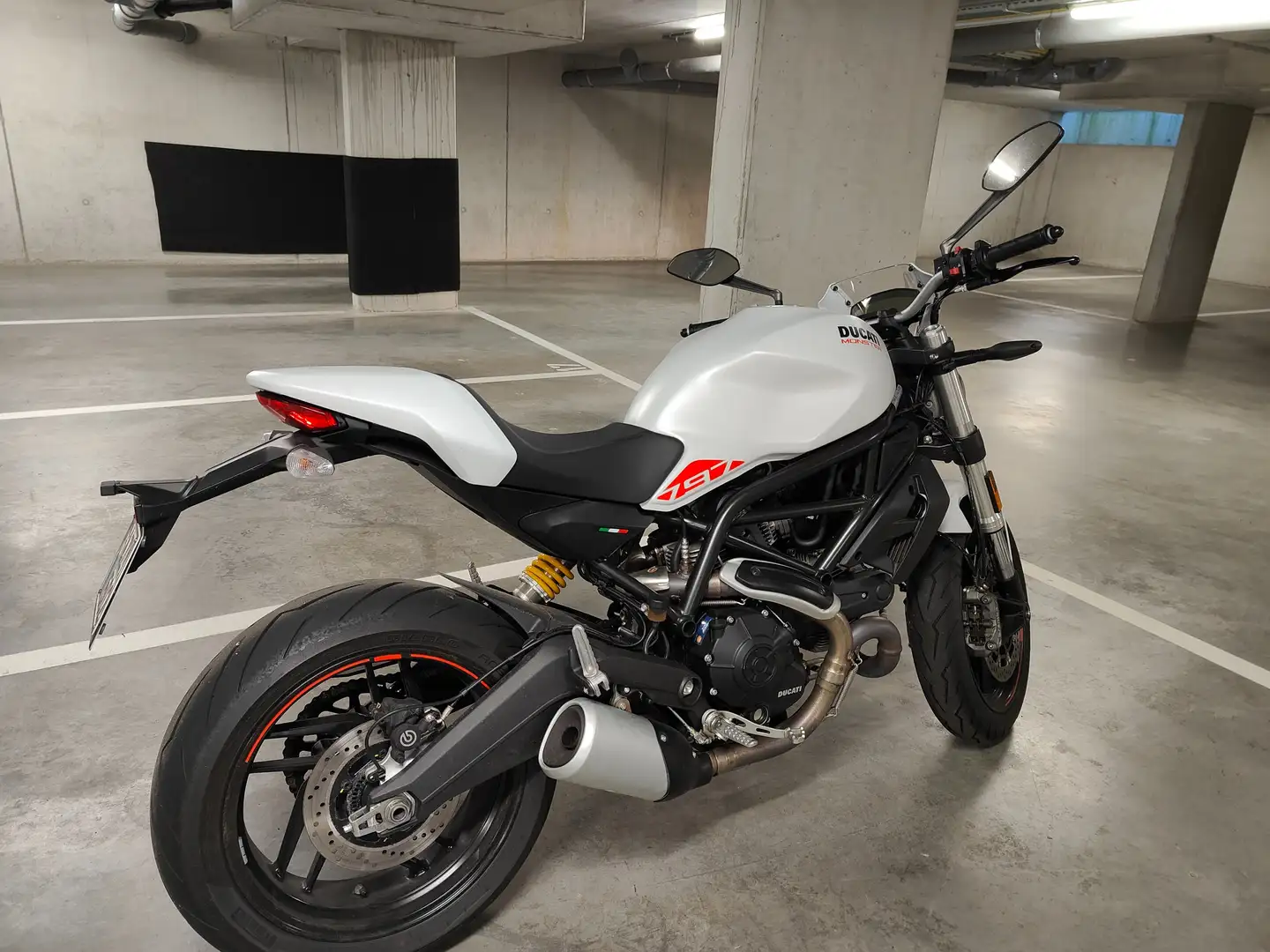Ducati Monster 797 bijela - 1