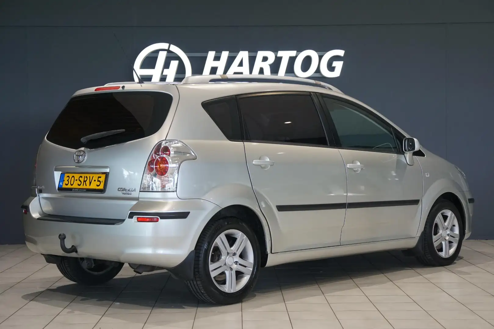 Toyota Verso 1.8 VVT-i Terra 7p. AUTOMAAT + CAMERAS / TREKHAAK Grijs - 2