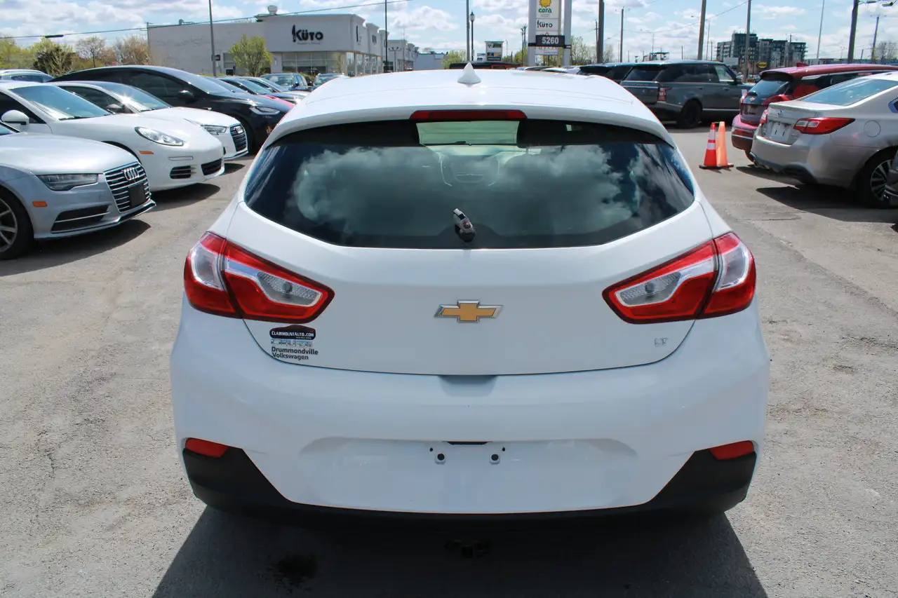 Chevrolet Cruze снимка Chevrolet Cruze