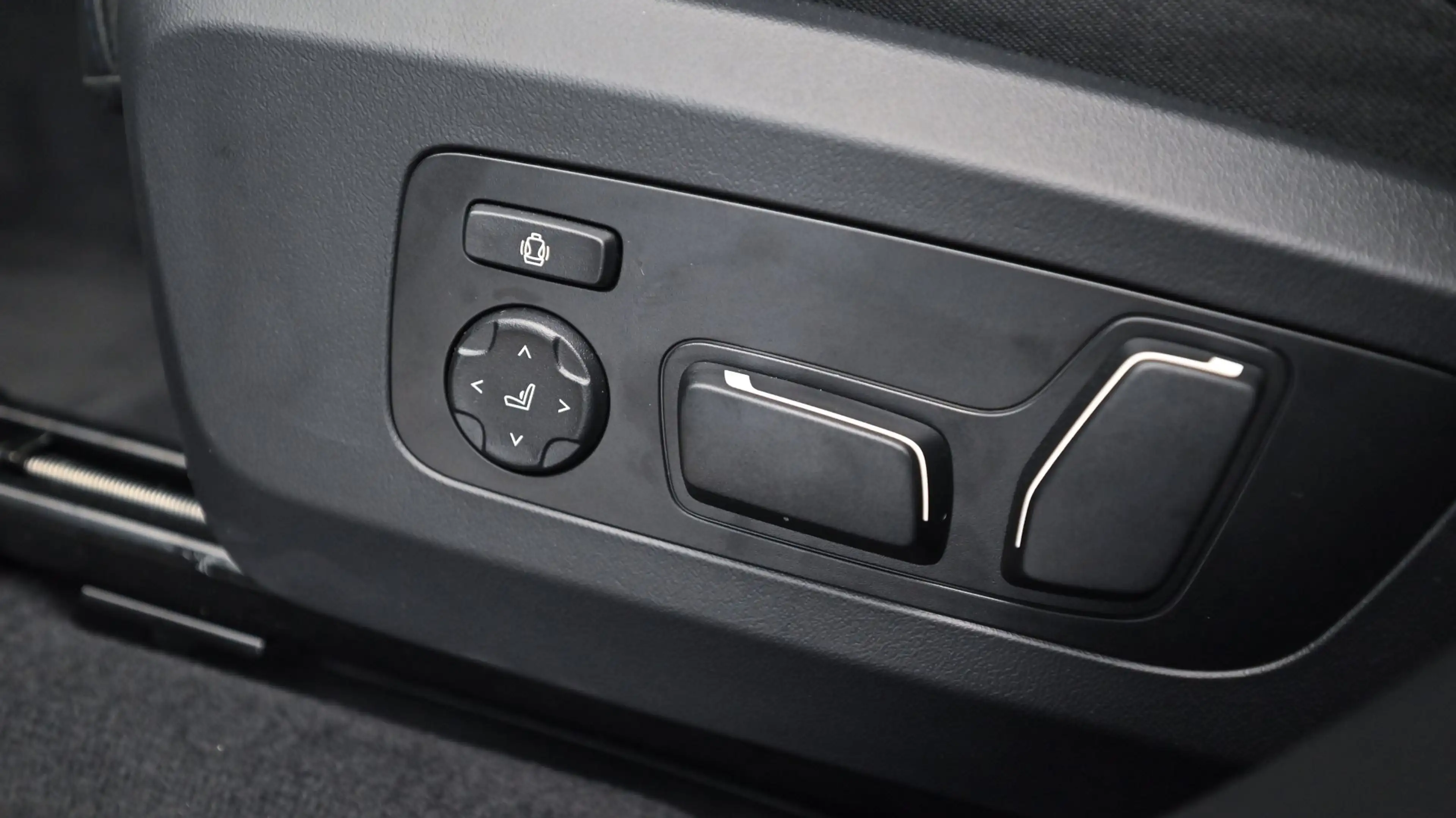 BMW X3 30e xDrive — photo 12