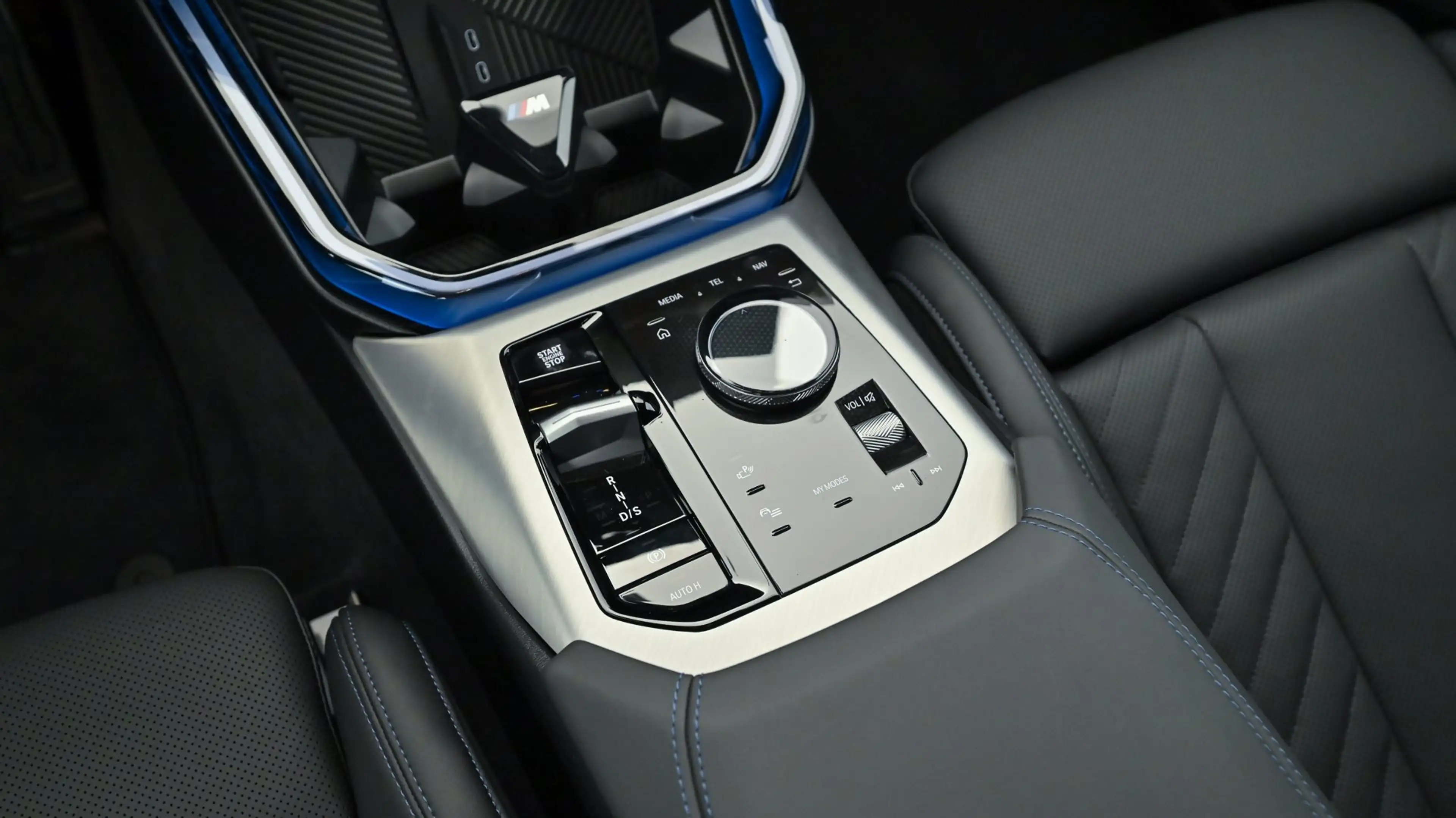 BMW X3 30e xDrive — photo 10