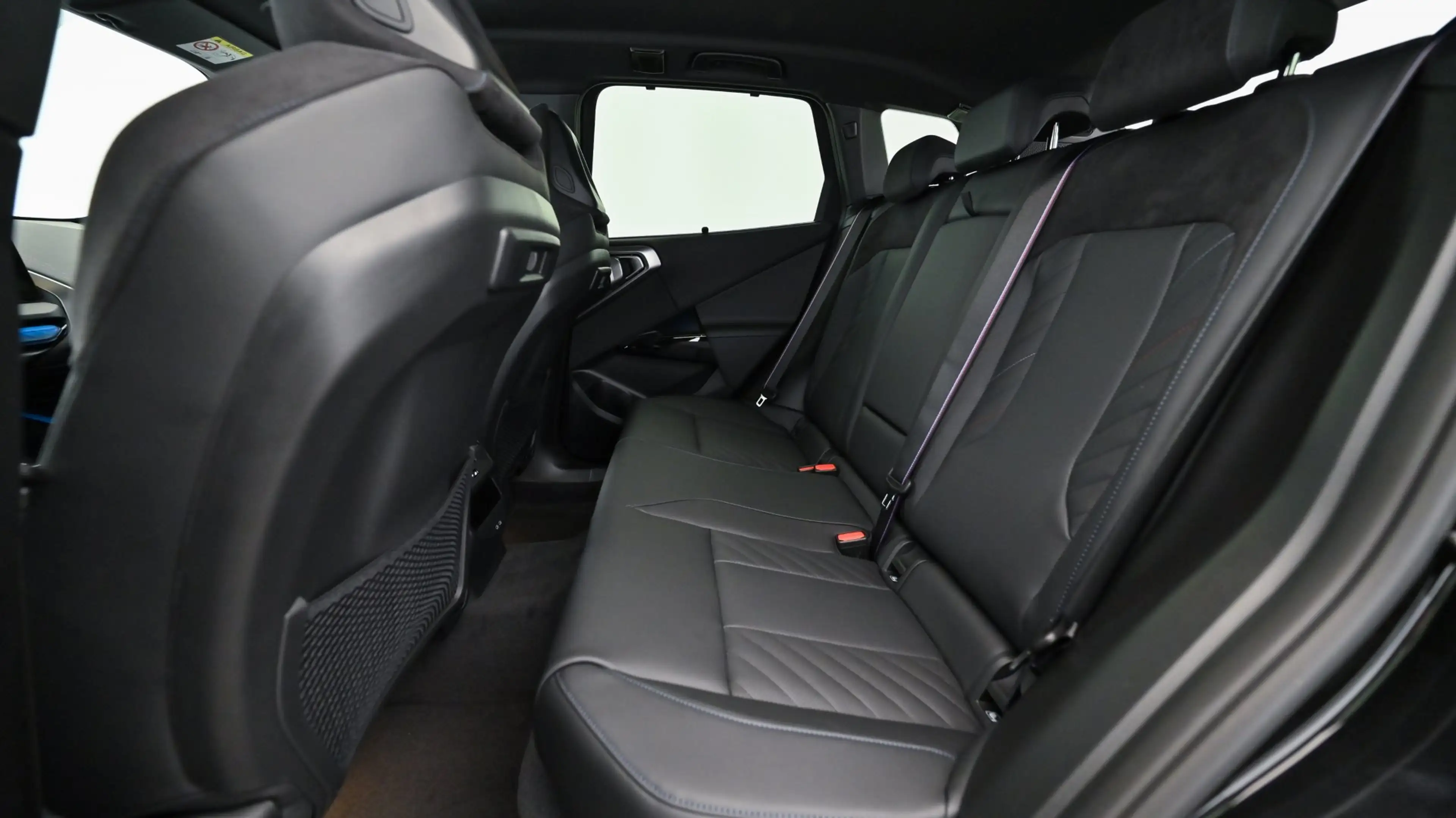 BMW X3 30e xDrive — photo 6