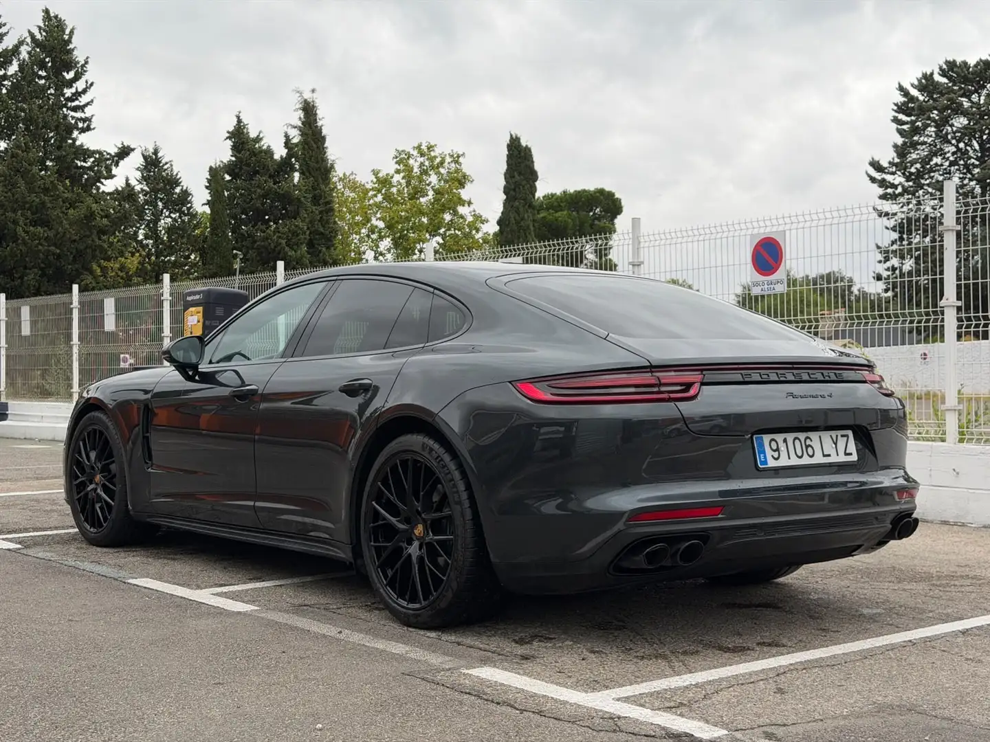 Porsche Panamera - 2