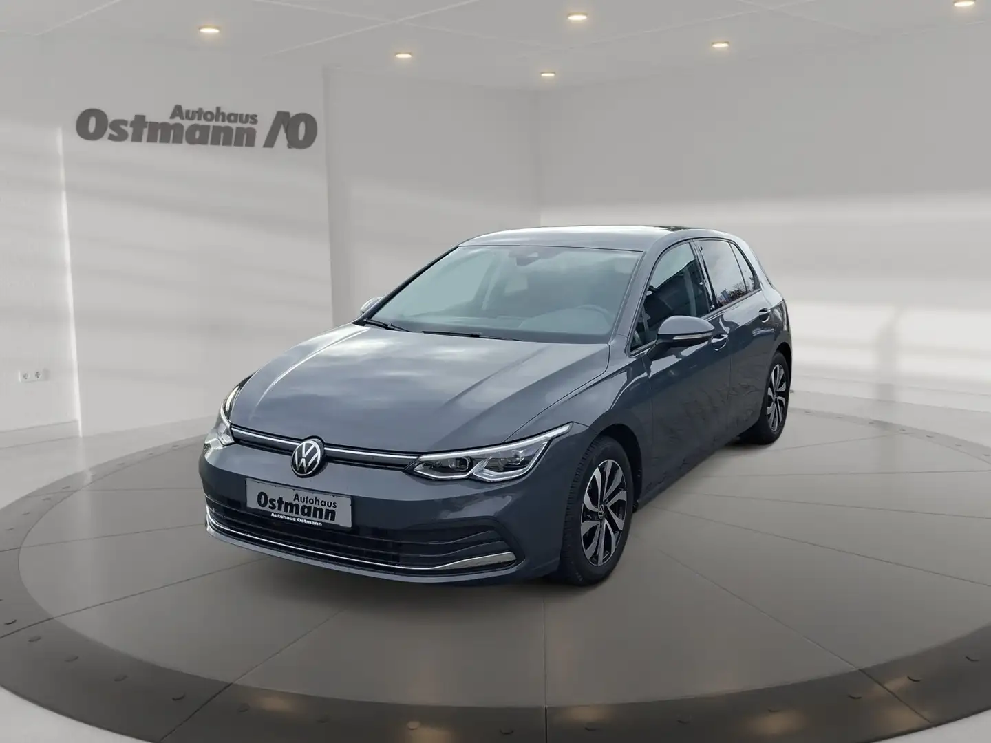 Volkswagen Golf VIII 2.0 TDI Active AHK RFK LED + CarPlay Grijs - 1