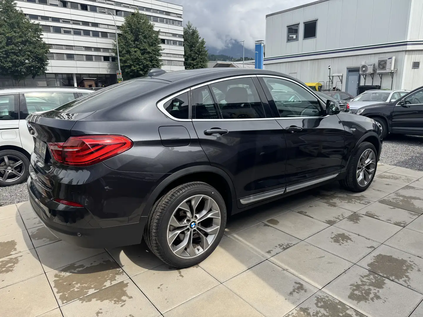 BMW X4 xDrive 20 d Grau - 2