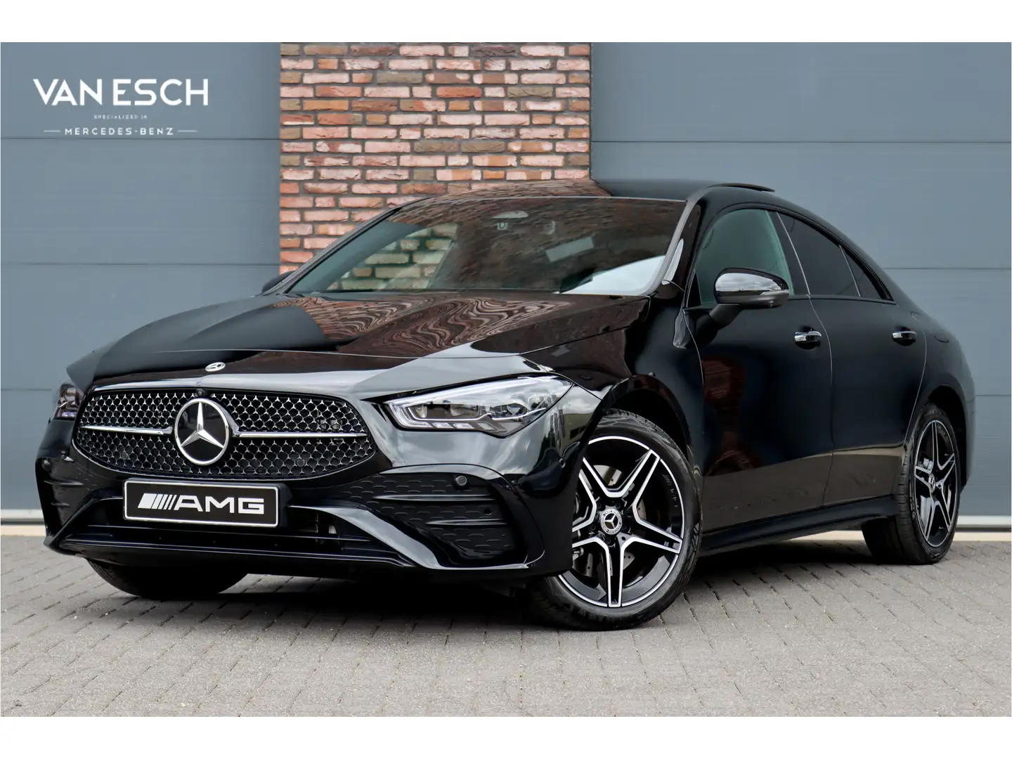 Mercedes-Benz CLA 250 e Star Edition AMG Line | Facelift | Panoramadak | Zwart - 1