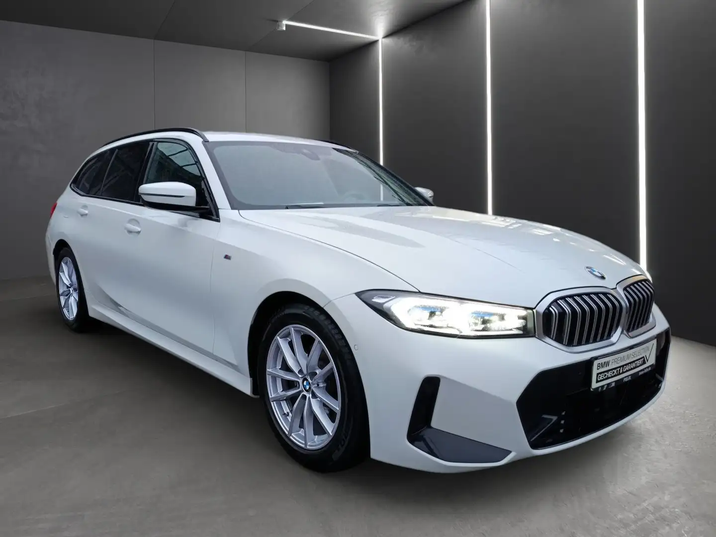 BMW 320 d touring+M SPORTPAKET+LIVE COCKPIT PRO+STOP&GO+FA Weiß - 2