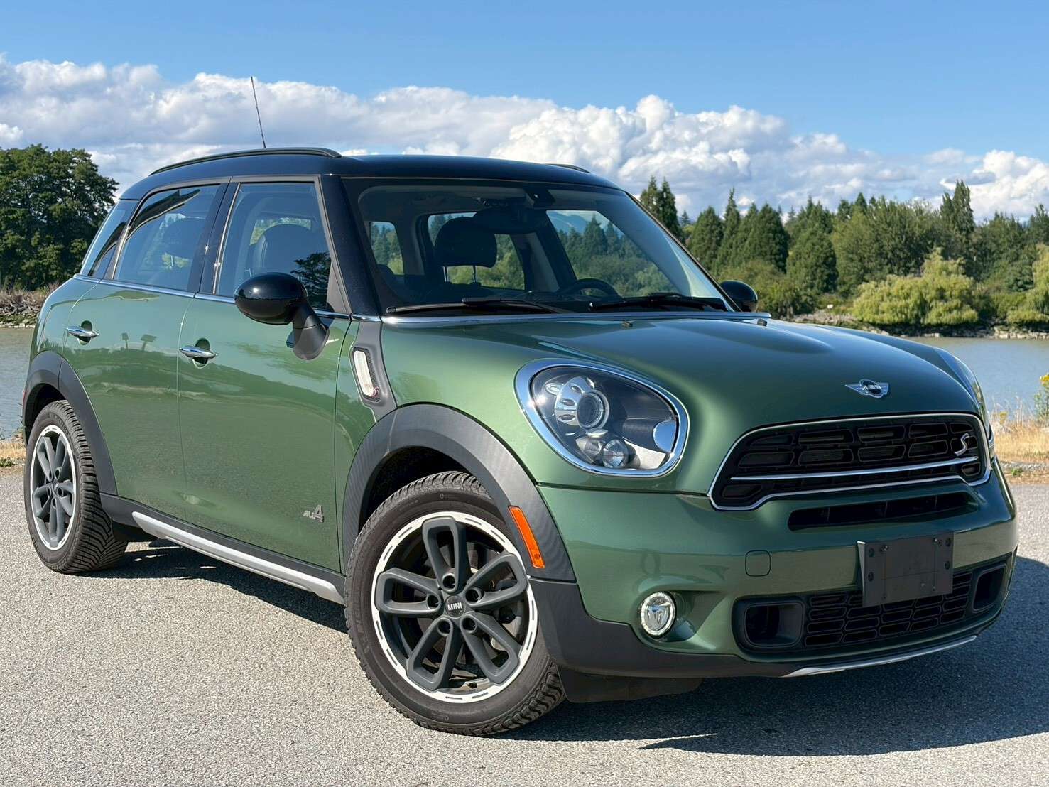 2015 MINI Countryman ALL4 4dr S Jungle green | HarmanKardon | Low km