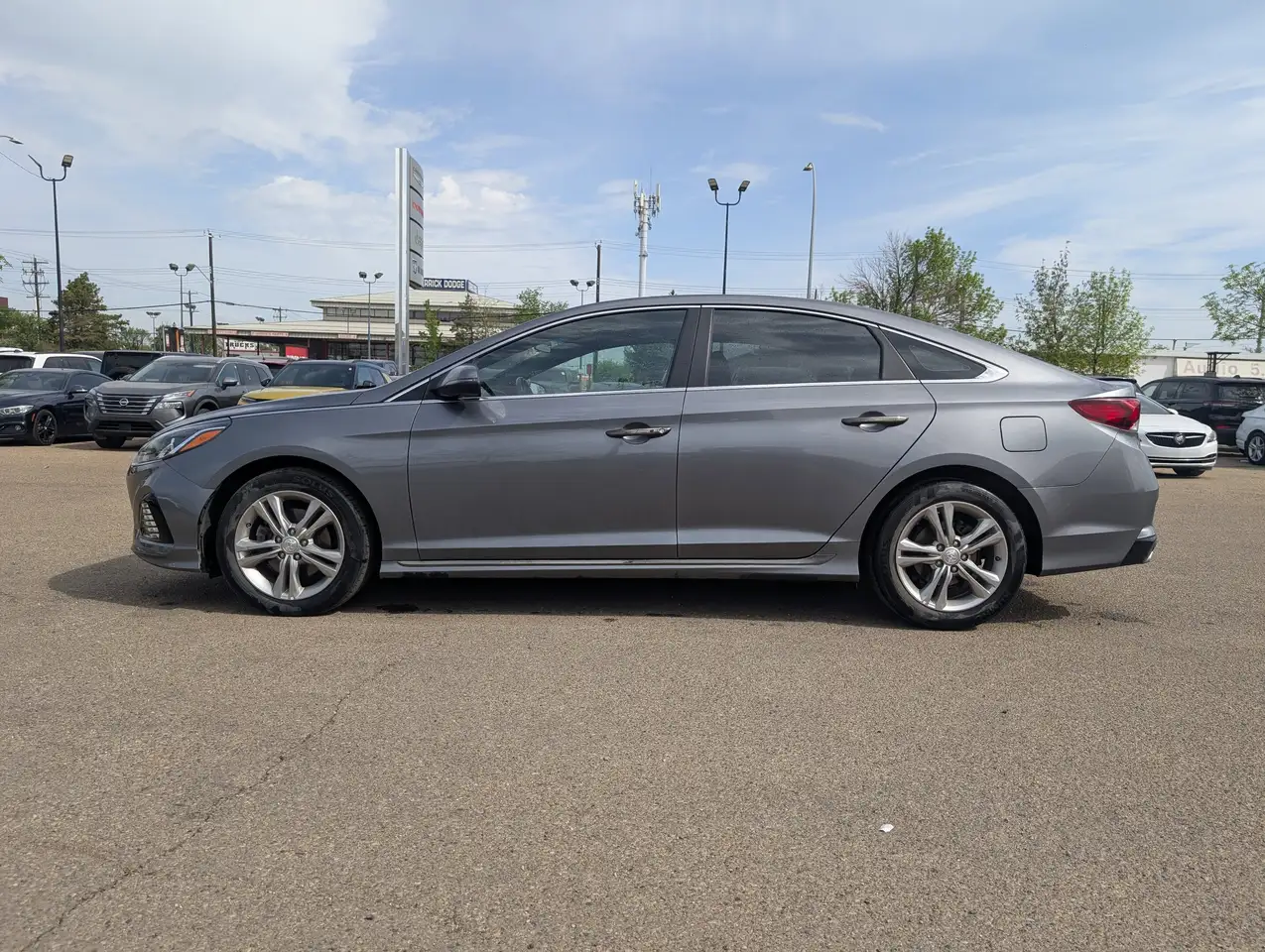 Hyundai SONATA снимка Hyundai SONATA