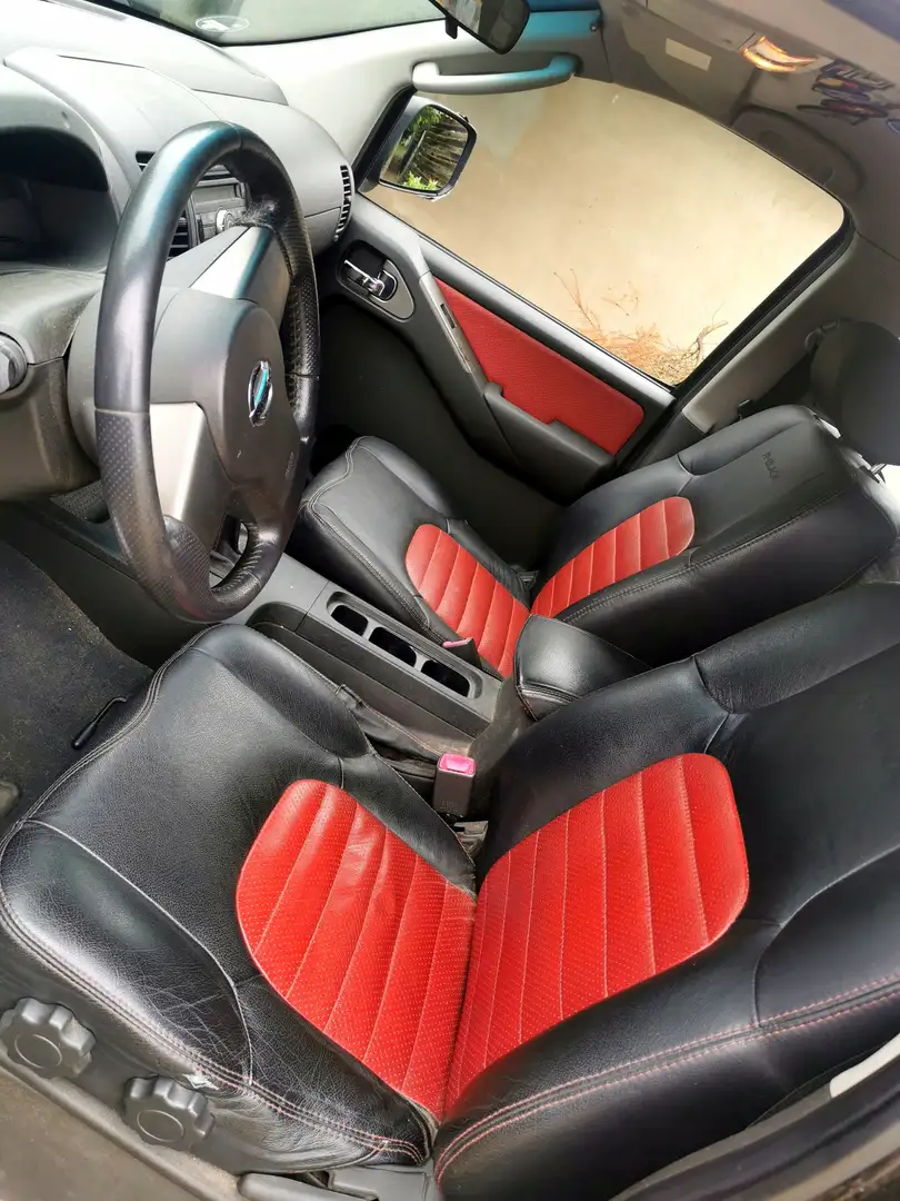 Nissan Navara Navara XE Чорний - 2