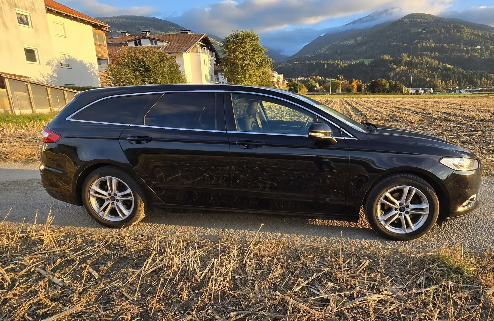 Ford Mondeo Turnier 2.0 TDCi Start-Stopp PowerShift-Aut Busine - 2