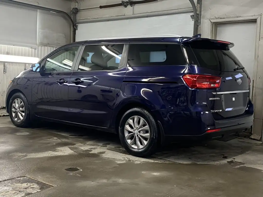 2020 Kia Sedona LX+, photo 3