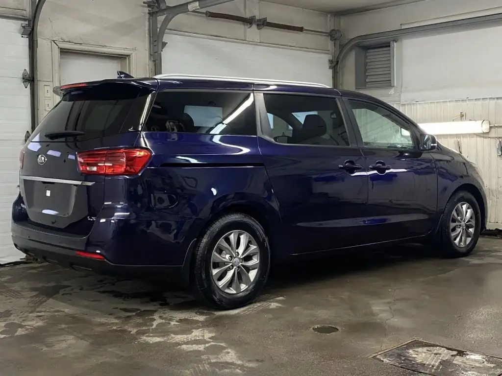 2020 Kia Sedona LX+, photo 5