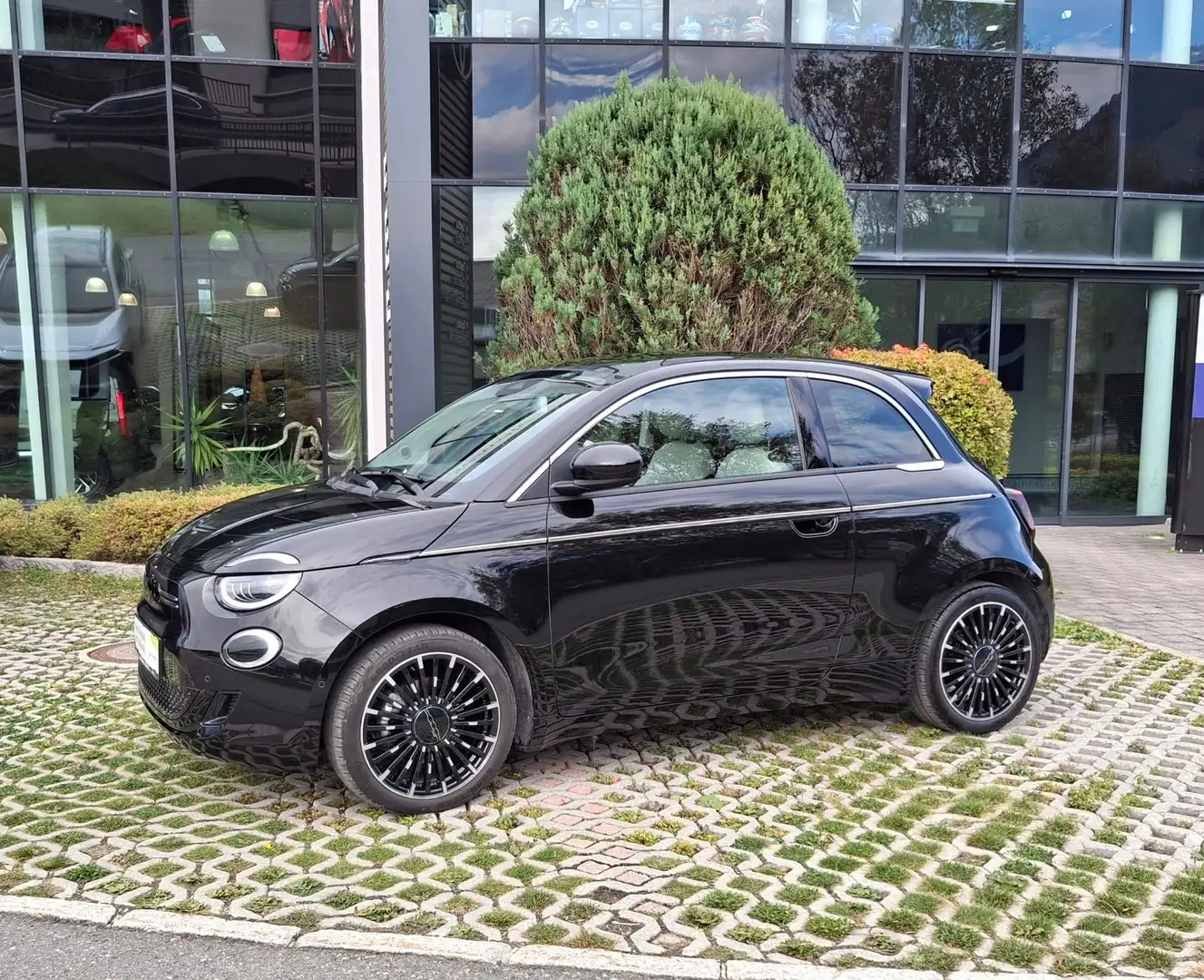Fiat 500e La Prima 3+1 42kWh Schwarz - 1