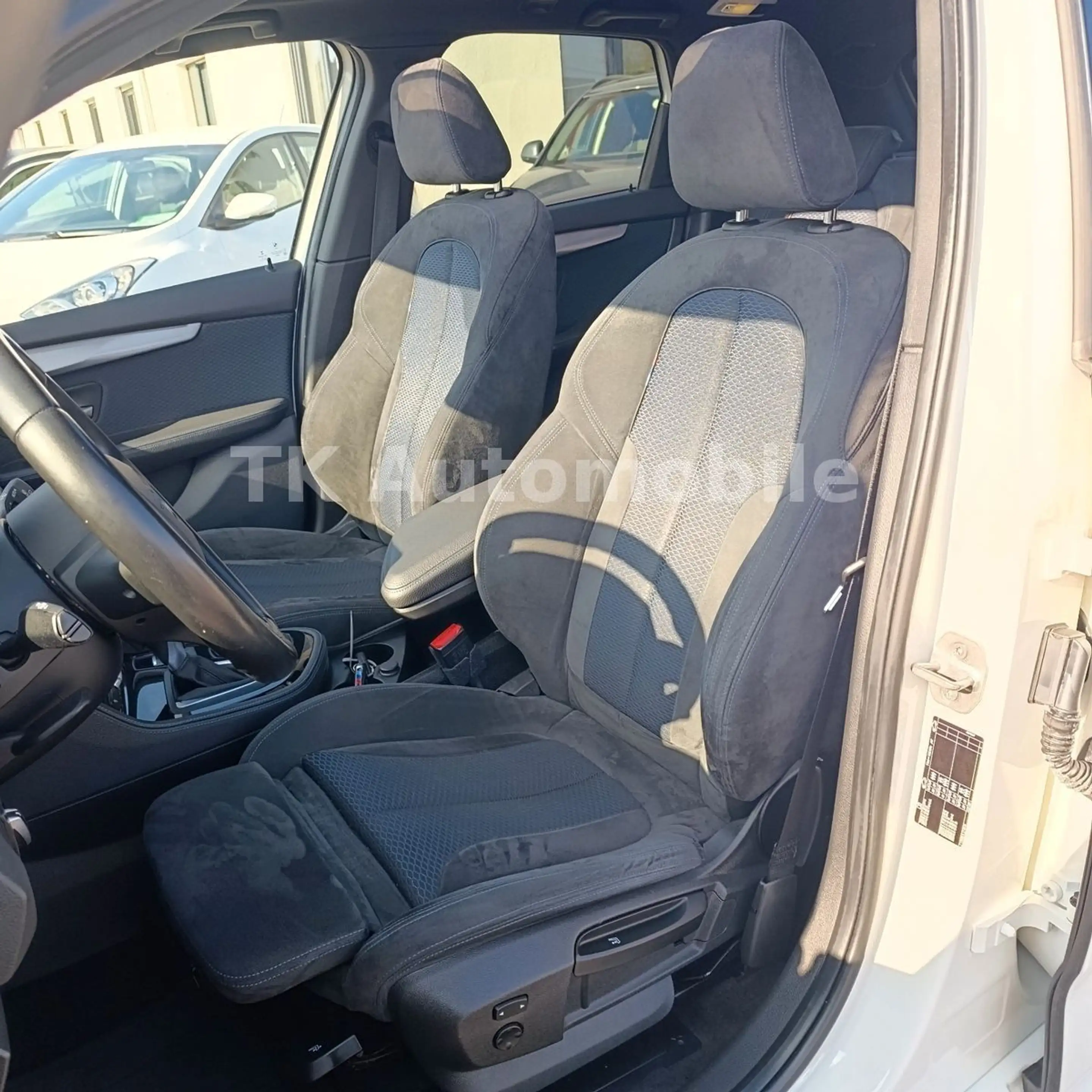 BMW 220 2  Tourer M-Paket/PANO/HUD/SHZ/LED/KAM/TOP! — photo 12