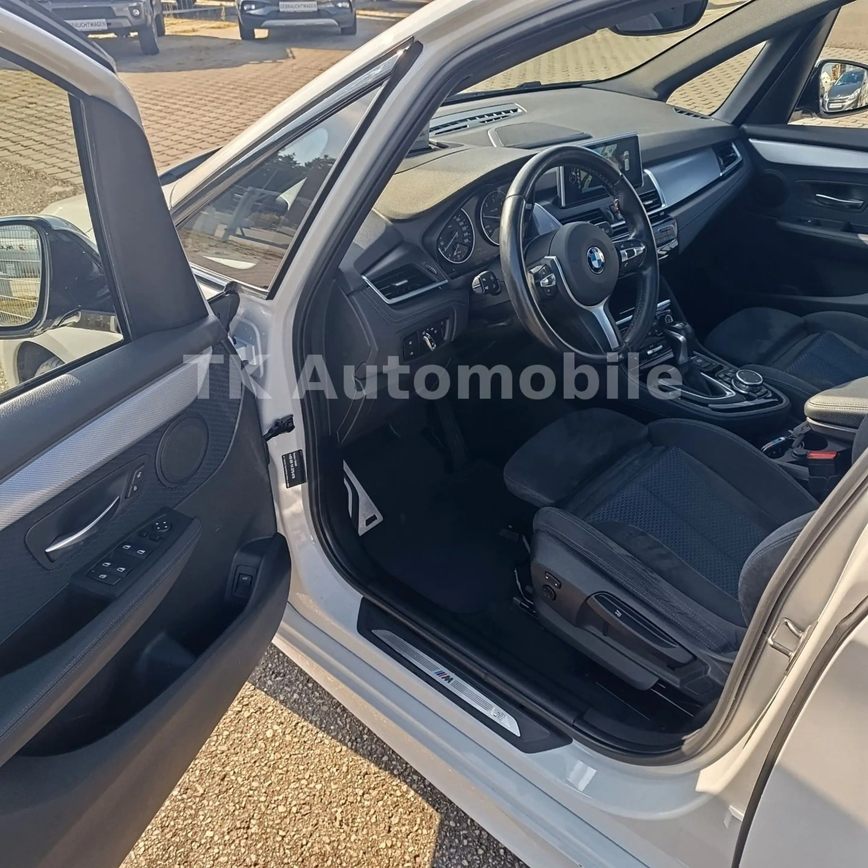 BMW 220 2  Tourer M-Paket/PANO/HUD/SHZ/LED/KAM/TOP! — photo 11