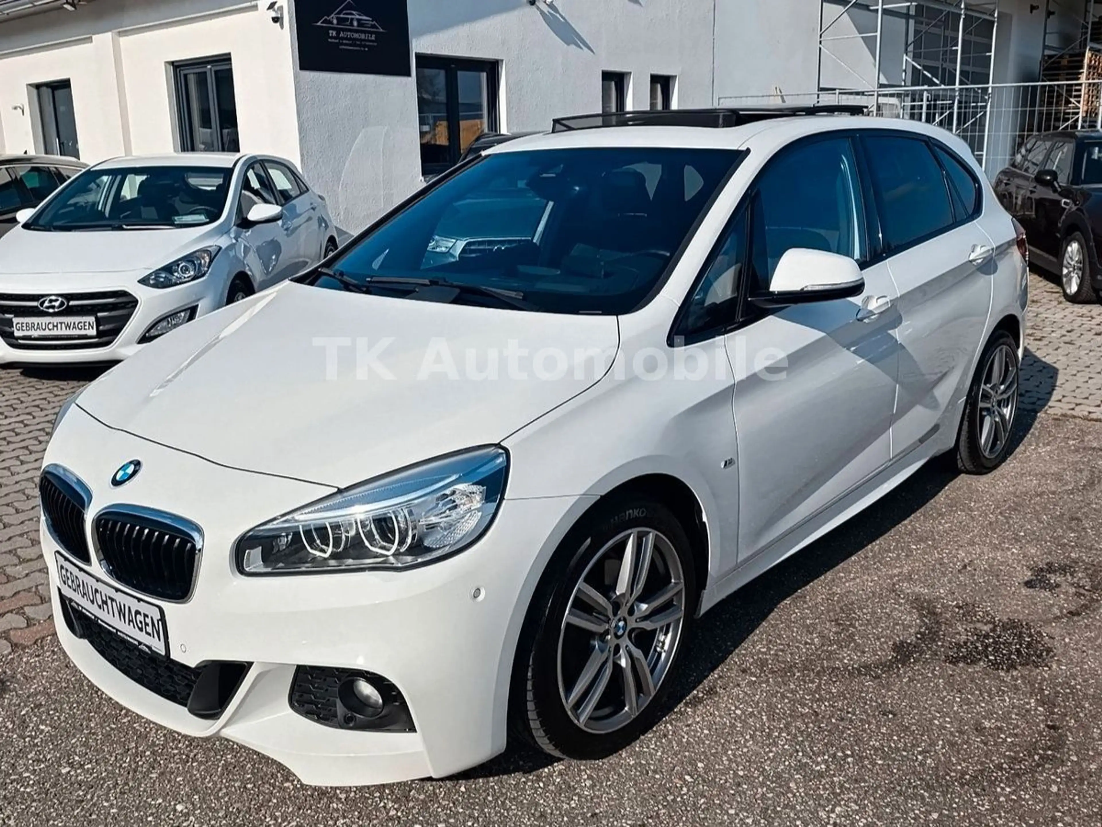 BMW 220 2  Tourer M-Paket/PANO/HUD/SHZ/LED/KAM/TOP!