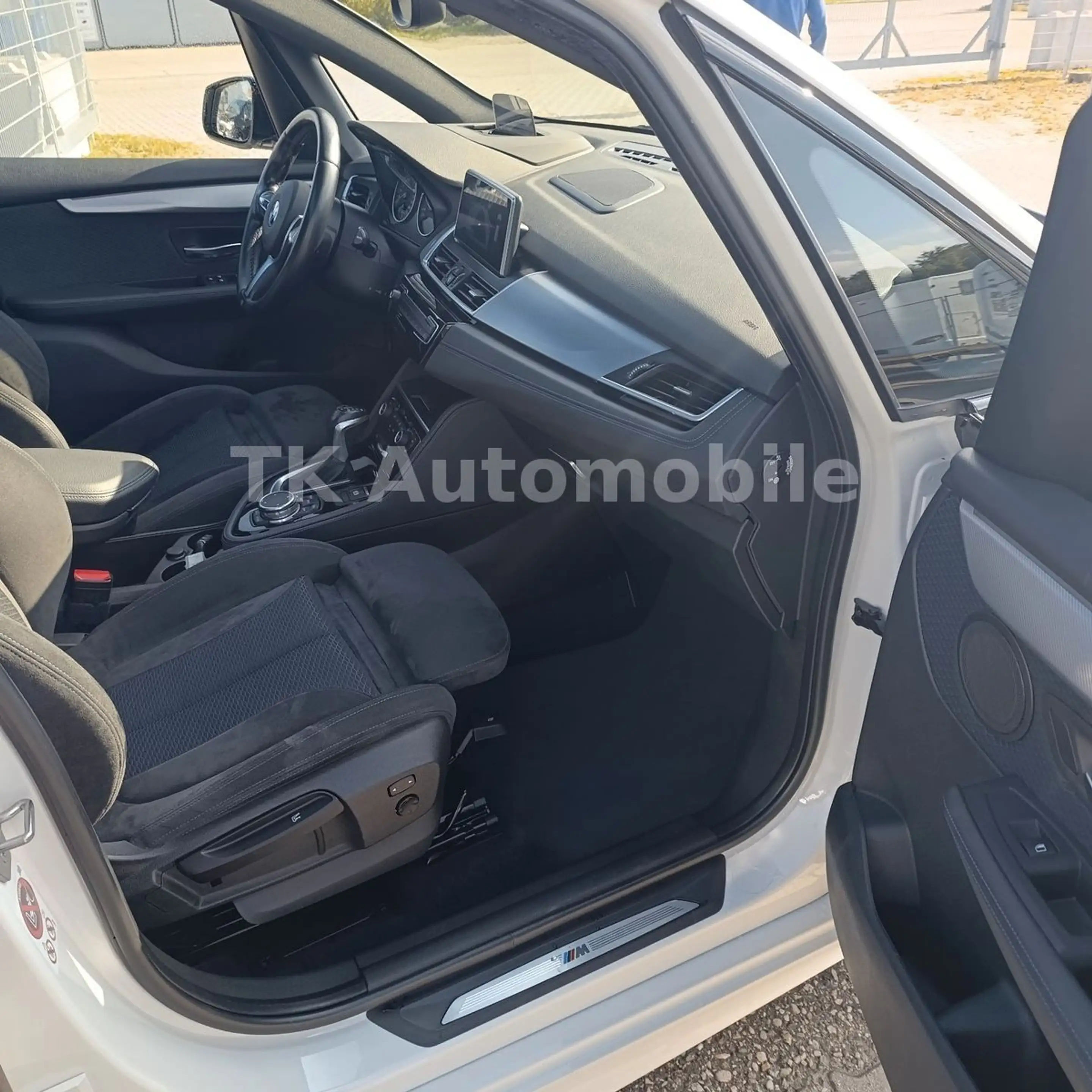 BMW 220 2  Tourer M-Paket/PANO/HUD/SHZ/LED/KAM/TOP! — photo 14