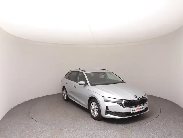 Skoda Octavia view 2