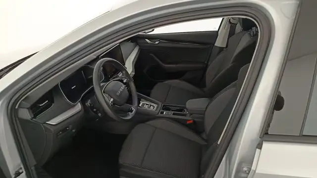 Skoda Octavia view 9