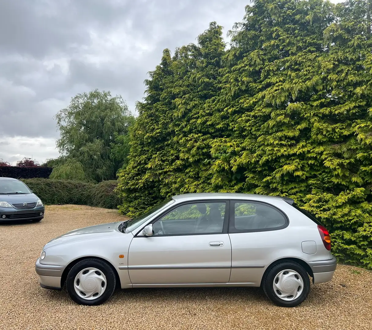 Toyota Corolla 1.6i 16v Linea Luna AUTOMATIQUE + AIRCO 96.000 KM Zilver - 2