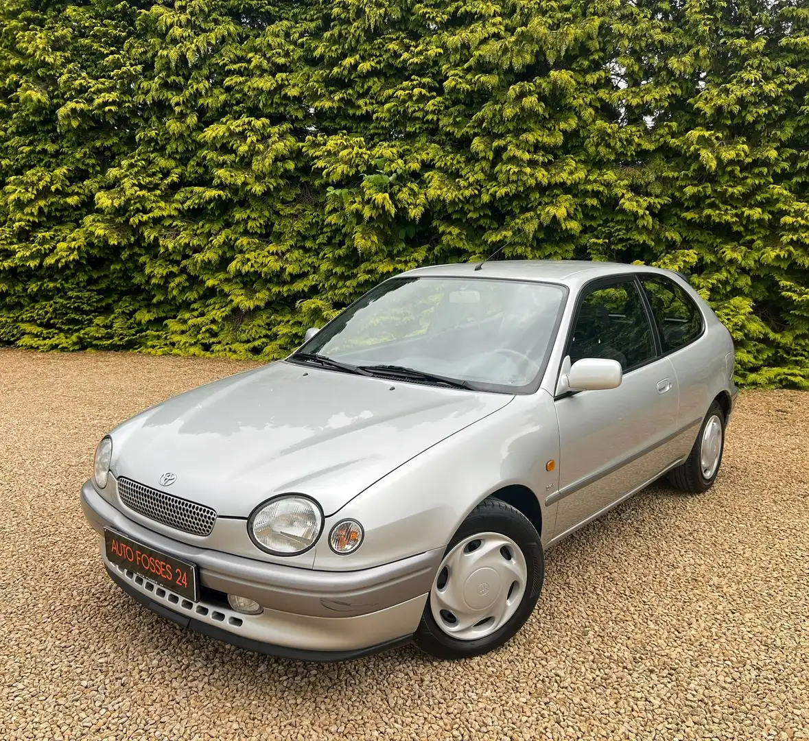 Toyota Corolla 1.6i 16v Linea Luna AUTOMATIQUE + AIRCO 96.000 KM Zilver - 1