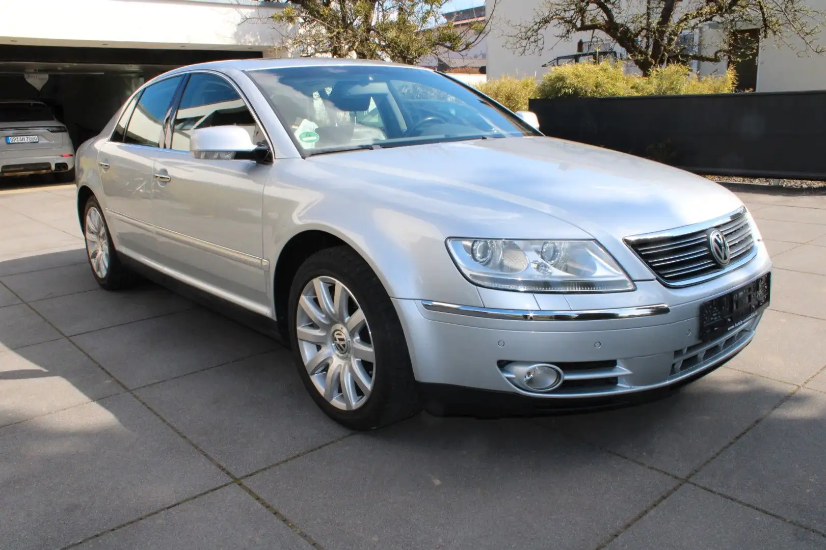 Volkswagen Phaeton V6 TDI 4Motion*TEMPO/LIFT/GSD/NAVI/LEDER Silber - 2