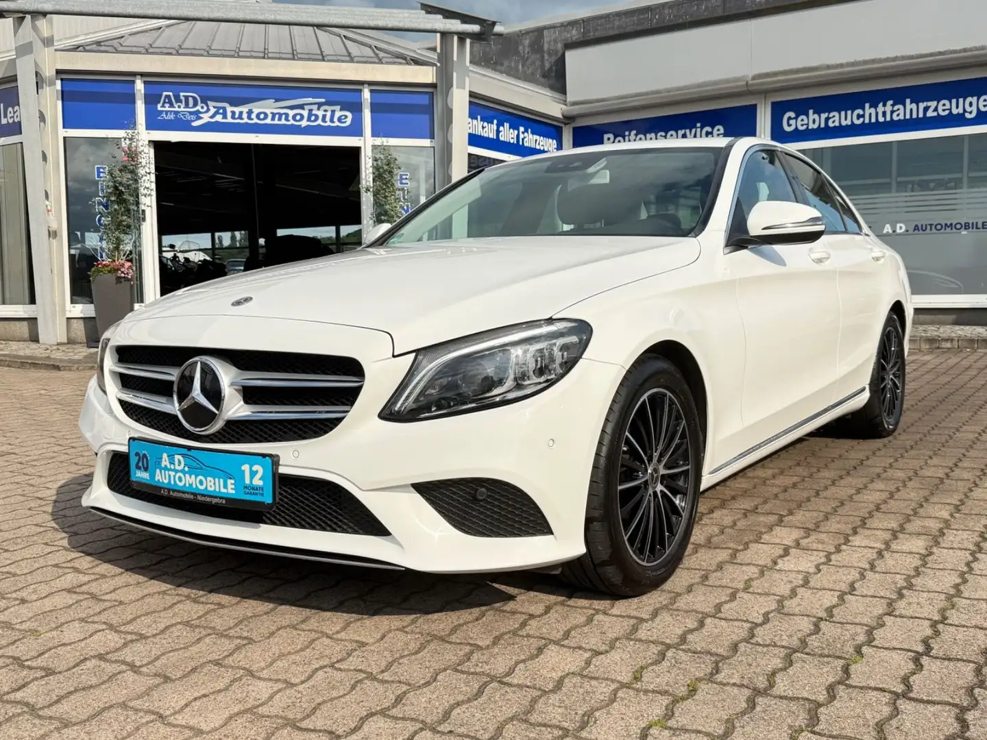 Mercedes-Benz C 220 Limousine NAVI LED Weiß - 1