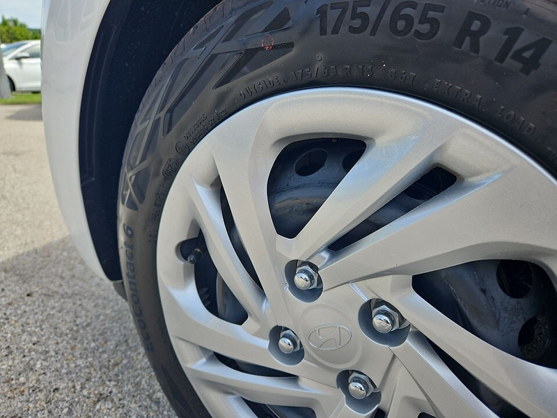 Hyundai i10 Comfort 1,0i Automatik — photo 9