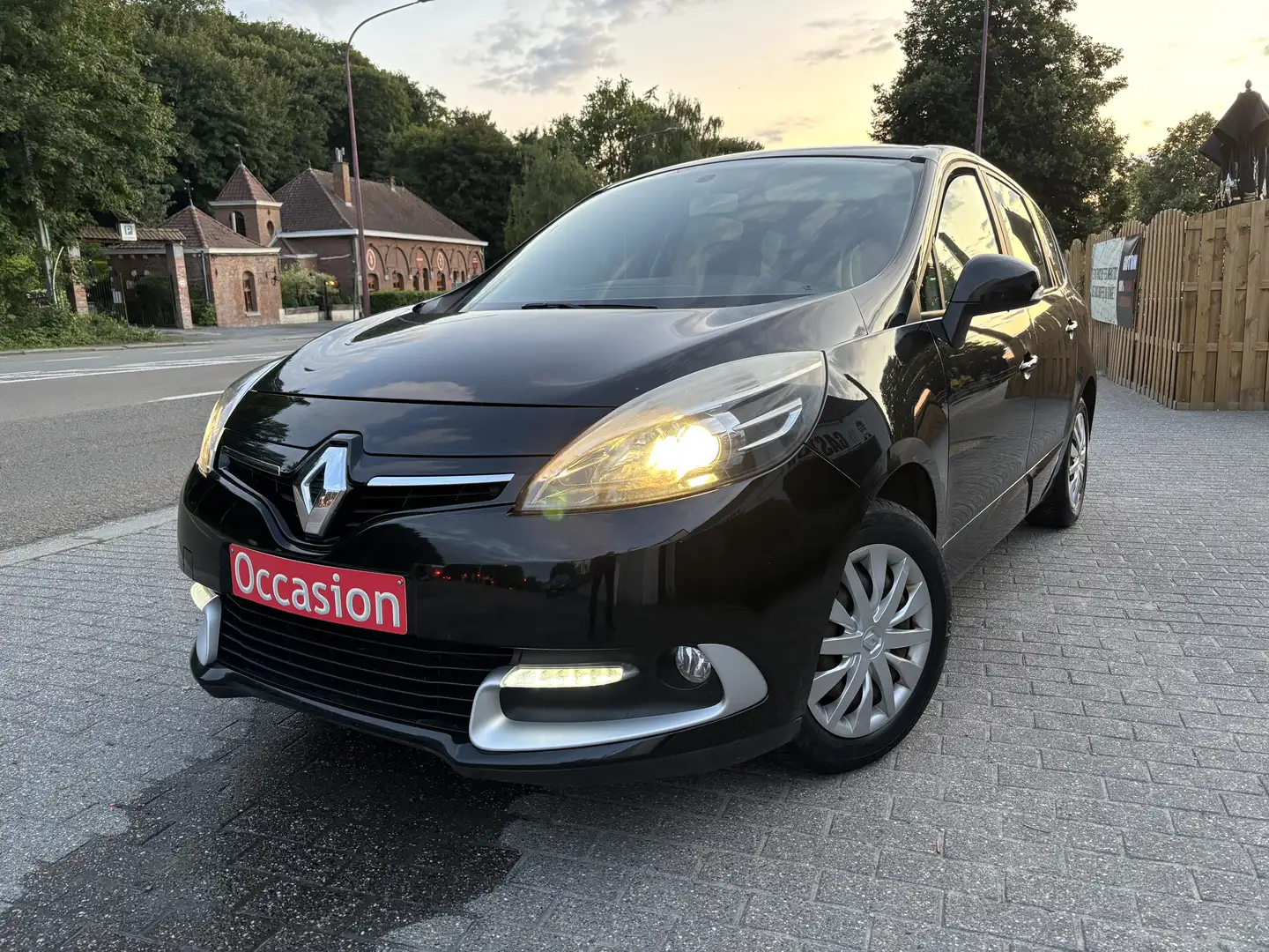 Renault Grand Scenic Energy dCi 110 S Noir - 1