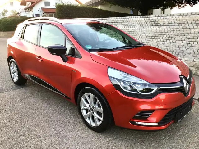 Renault Clio IV Grandtour Limited NAVI*PDC*SHZ*1 Hand*8 fach Alu-bereift*Top Zustand !