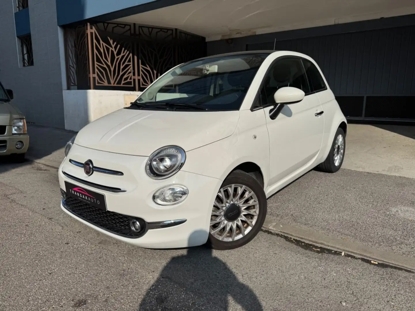 Fiat 500 SERIE 6 1.2L 69 CV BVA Pack Lounge Toit ouvrant Blanc - 1