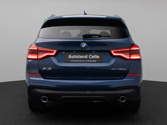 BMW X3 view 8