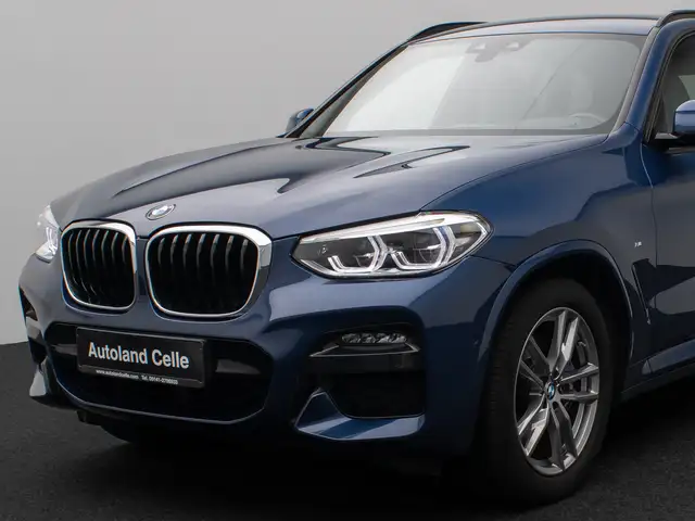 BMW X3 view 16