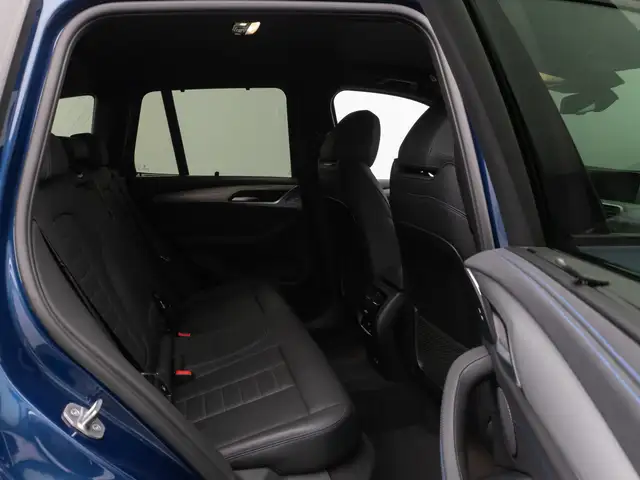 BMW X3 view 26