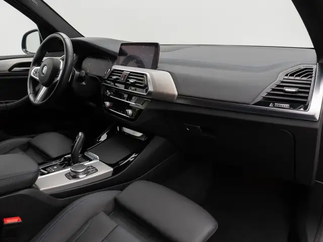 BMW X3 view 23