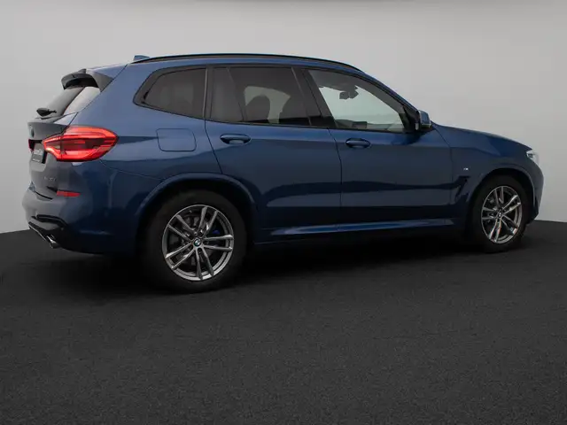 BMW X3 view 6