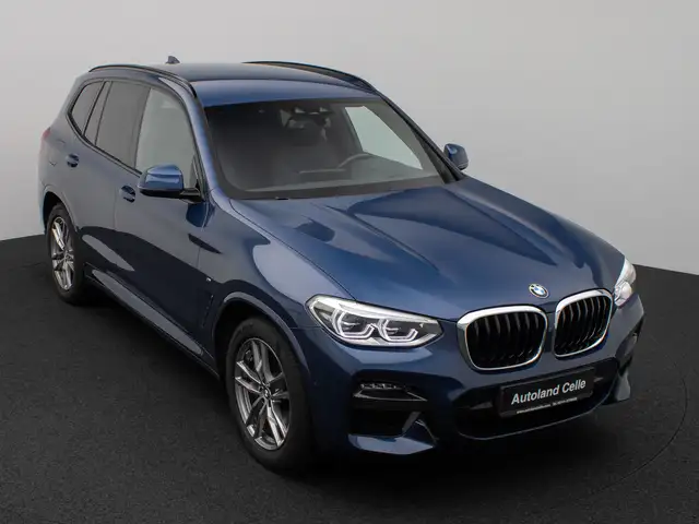 BMW X3 view 3