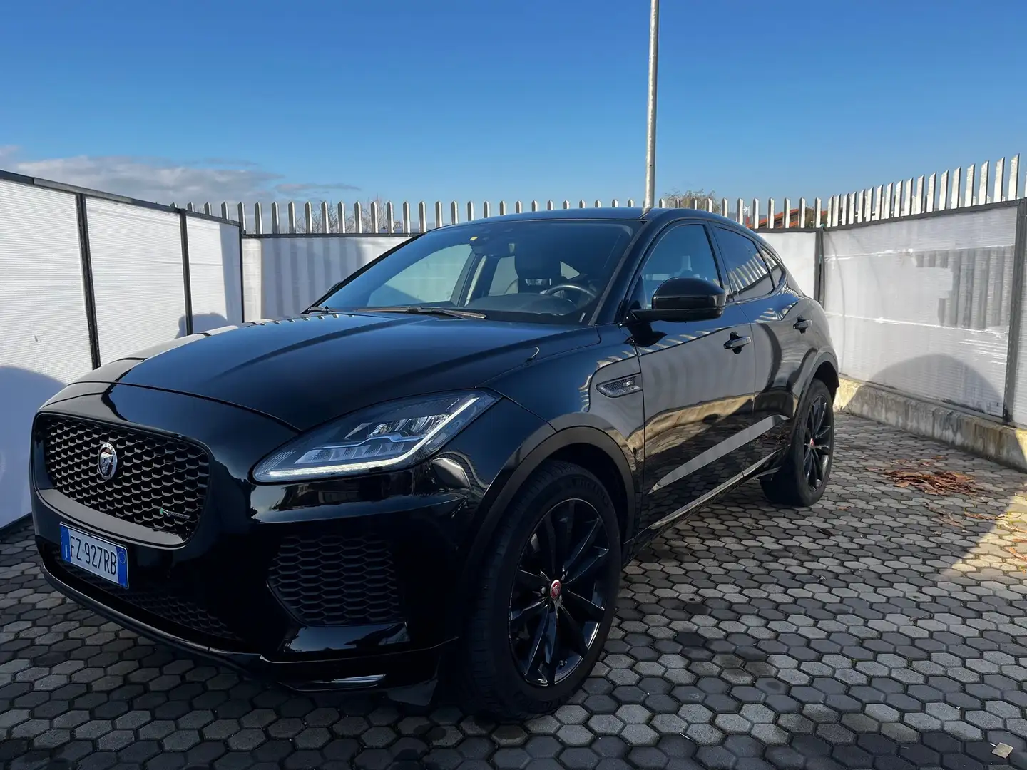 Jaguar E-Pace 2.0d i4 R-Dynamic SE fwd 150cv Nero - 1
