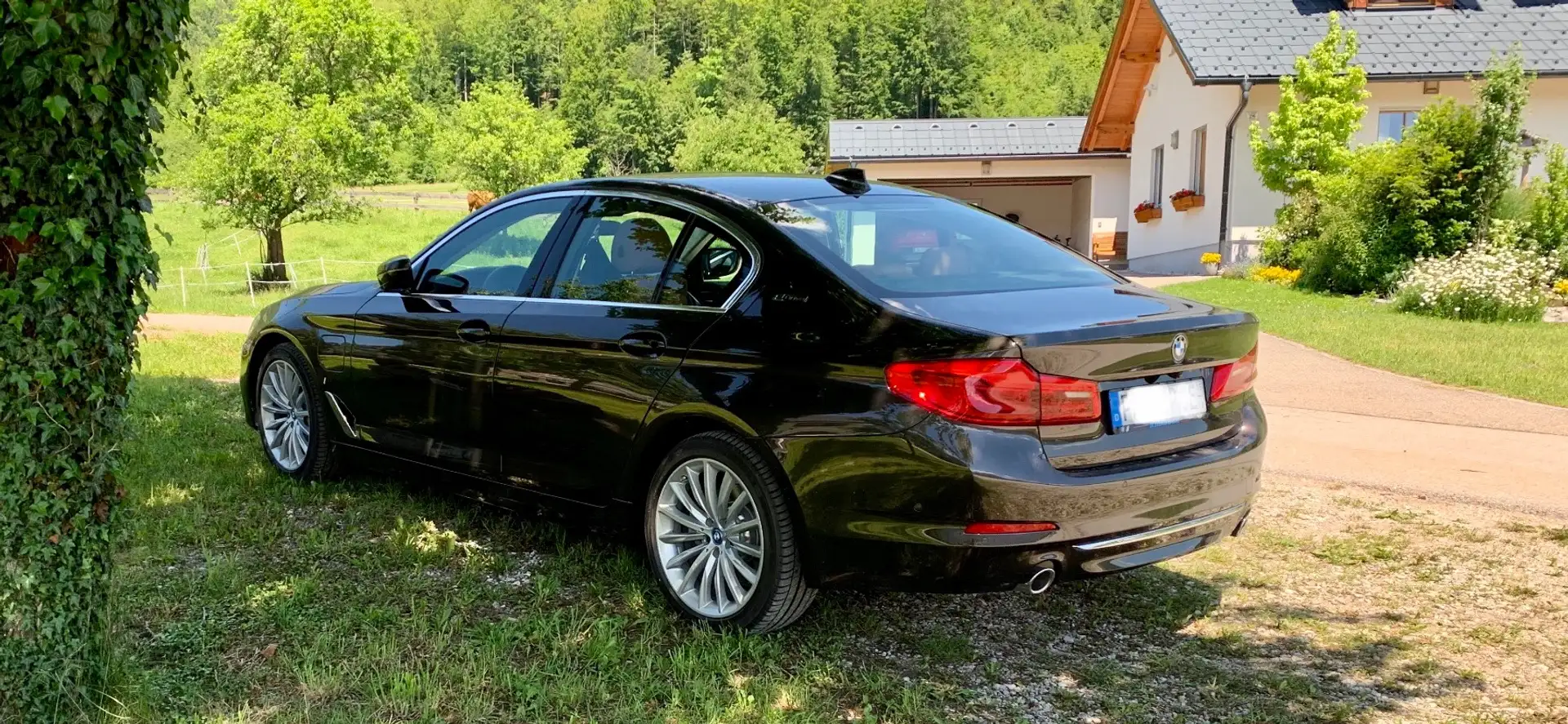 BMW 530 Selten schöner 530e Aut. Luxury Line Hnědá - 2