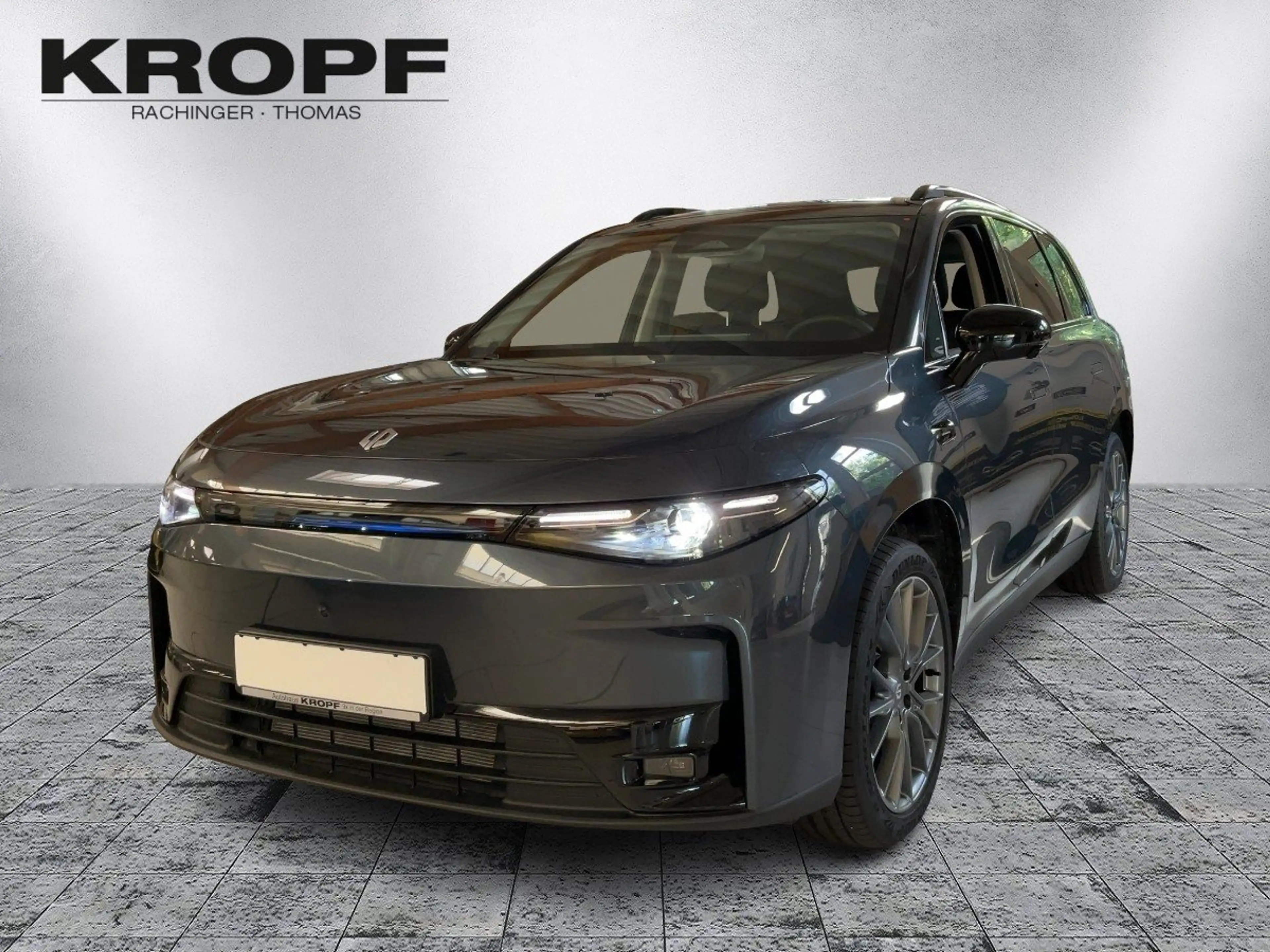 Leapmotor C10 REEV sofort verfügbar ACC+LED+Navi+Pano+ — photo 2